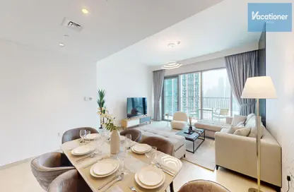 Living / Dining Room image for: Apartment - 3 Bedrooms - 2 Bathrooms for rent in Downtown Views II - Downtown Dubai - Dubai, Image 1