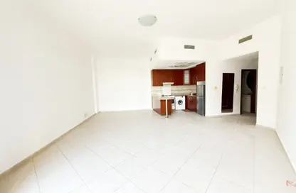 Apartment - Studio - 1 Bathroom for rent in Courtyard Apartments - Uptown Mirdif - Mirdif - Dubai