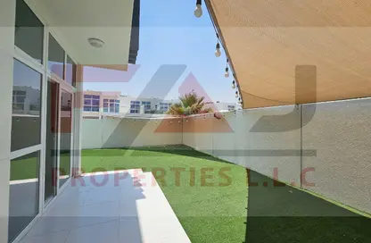 Townhouse - 3 Bedrooms - 5 Bathrooms for sale in Aknan Villas - Victoria - Damac Hills 2 - Dubai