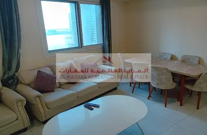 شقة - 2 غرف نوم - 2 حمامات للايجار في برج الثريا - التعاون - الشارقة