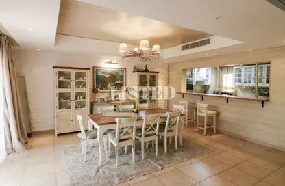 فيلا - 4 غرف نوم - 3 حمامات للايجار في تاون هاوسز قرية الحمرا - قرية الحمرا - رأس الخيمة