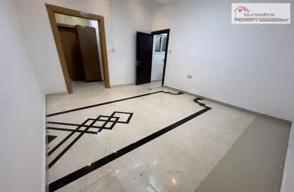 شقة - 1 حمام للايجار في بناية المرور - شارع سلطان بن زايد الاول - منطقة المرور - أبوظبي