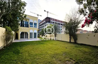 فيلا - 2 غرف نوم - 4 حمامات للايجار في فلل النخيل - قرية الجميرا سركل - دبي