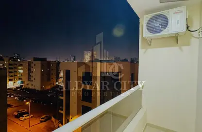 شقة - غرفة نوم - 2 حمامات للايجار في مساكن كورنيش عجمان - طريق كورنيش عجمان - عجمان
