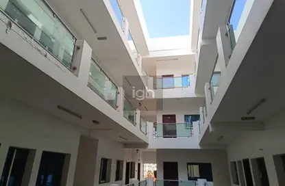 سكن عمال - استوديو - 8 حمامات للايجار في المحيصنة 1 - المحيصنة - دبي
