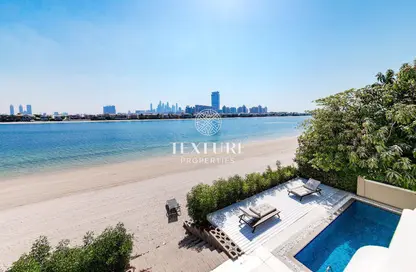 Villa - 5 Bedrooms - 6 Bathrooms for rent in Garden Homes Frond C - Garden Homes - Palm Jumeirah - Dubai