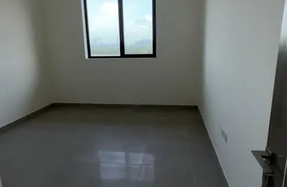 شقة - غرفة نوم - 2 حمامات للايجار في تجارية مويلح - الشارقة