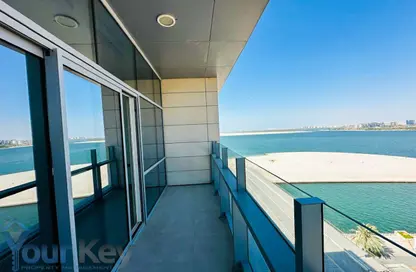 شقة - 2 غرف نوم - 3 حمامات للايجار في مساكن لامار - برج السيف - شاطئ الراحة - أبوظبي شقة - 2 غرف نوم - 3 حمامات للايجار في مساكن لامار - برج السيف - شاطئ الراحة - أبوظبي