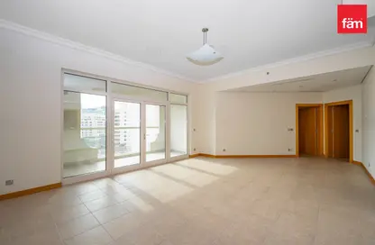 Apartment - 2 Bedrooms - 4 Bathrooms for rent in Al Msalli - Shoreline Apartments - Palm Jumeirah - Dubai