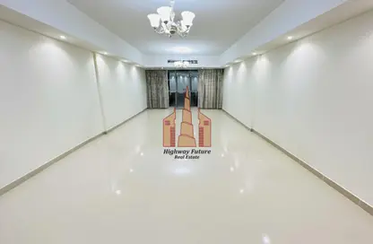 شقة - 3 غرف نوم - 3 حمامات للايجار في برج صحارى 2 - مجمع صحارى - النهدة - الشارقة شقة - 3 غرف نوم - 3 حمامات للايجار في برج صحارى 2 - مجمع صحارى - النهدة - الشارقة