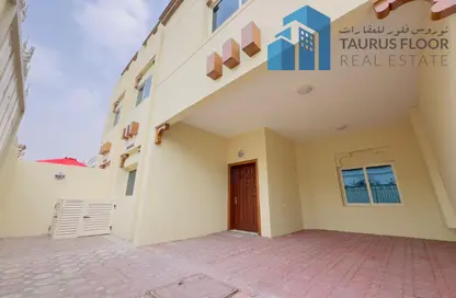 Villa - 3 Bedrooms - 5 Bathrooms for rent in Jumeirah 1 Villas - Jumeirah 1 - Jumeirah - Dubai