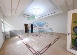 صورةغرفة فارغة لـ: Studio - 1 حمام للكراء في المشرف - أبوظبي, صورة 1