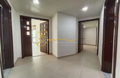Hall / Corridor image for: Apartment - 3 Bedrooms - 3 Bathrooms for rent in City Center Building - Hamdan Street - Abu Dhabi, Image 1