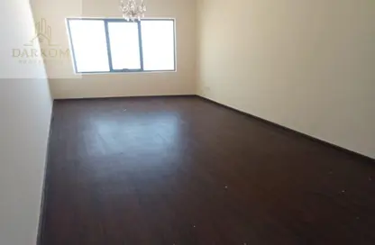 شقة - 3 غرف نوم - 2 حمامات للايجار في برج الكورنيش - طريق كورنيش عجمان - عجمان