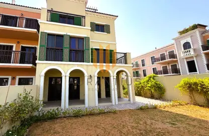 Villa - 4 Bedrooms - 6 Bathrooms for rent in Sur La Mer - La Mer - Jumeirah - Dubai