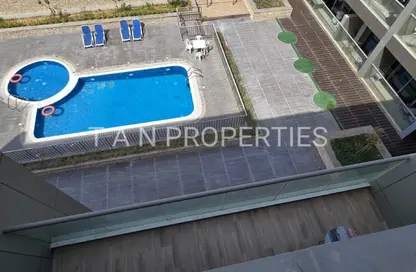 Duplex - 1 Bedroom - 2 Bathrooms for rent in Flamingo Building - Jumeirah Village Circle - Dubai