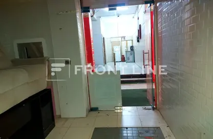 Shop - Studio for rent in Abdul Rahim Al Zarooni Building - Al Souk Al Kabeer - Bur Dubai - Dubai