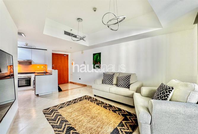 Apartment - 1 Bedroom - 1 Bathroom for rent in The Waves Tower A - The Waves - Dubai Marina - Dubai