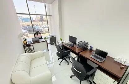 مكتب - استوديو - 1 حمام للايجار في ريد اڤينيو - منطقة القرهود - دبي