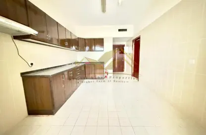 Apartment - 3 Bedrooms - 3 Bathrooms for rent in Al Rostamani Tower A - Al Rostomani Towers - Sheikh Zayed Road - Dubai