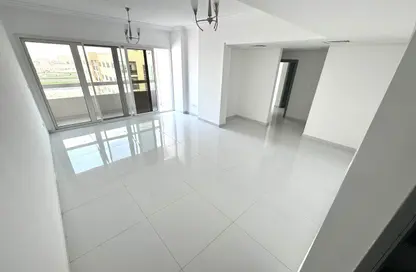 شقة - 2 غرف نوم - 3 حمامات للايجار في مجمع مويلح - تجارية مويلح - الشارقة