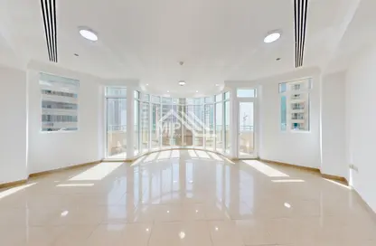 Apartment - 3 Bedrooms - 4 Bathrooms for sale in Marina Crown - Dubai Marina - Dubai