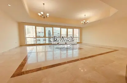 شقة - 3 غرف نوم - 4 حمامات للايجار في برج الإمارات - شارع حمدان - أبوظبي
