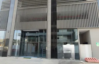 متجر - استوديو للايجار في بي جي وان - الفرجان - دبي