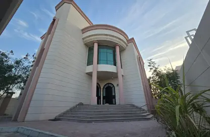 Villa - 6 Bedrooms - 7+ Bathrooms for rent in Mazyad Mall - Mohamed Bin Zayed City - Abu Dhabi