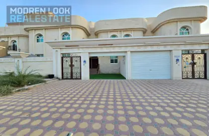 Villa - 7 Bedrooms - 7 Bathrooms for rent in Shakhbout City - Abu Dhabi