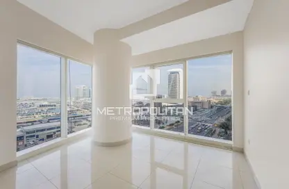 Empty Room image for: Apartment - 2 Bedrooms - 2 Bathrooms for sale in Damac Heights - Dubai Marina - Dubai, Image 1