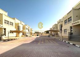 مجمع سكني - 8 غرف نوم - 8 حمامات للكراء في A مدينة خليفة - مدينة خليفة - أبوظبي