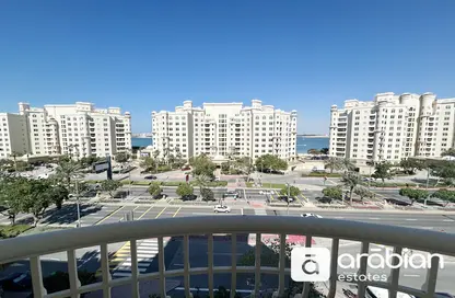 Outdoor Building image for: Apartment - 3 Bedrooms - 4 Bathrooms for rent in Jash Hamad - Shoreline Apartments - Palm Jumeirah - Dubai, Image 1