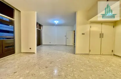 Apartment - 3 Bedrooms - 3 Bathrooms for rent in Khalidiya Street - Al Khalidiya - Abu Dhabi