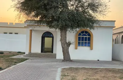 فيلا - 2 غرف نوم - 3 حمامات للايجار في الرفاع - رأس الخيمة