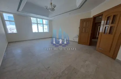 Apartment - 2 Bedrooms - 3 Bathrooms for rent in Al Najda Street - Abu Dhabi
