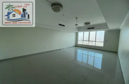 شقة - 2 غرف نوم - 4 حمامات للايجار في المجاز 2 - المجاز - الشارقة