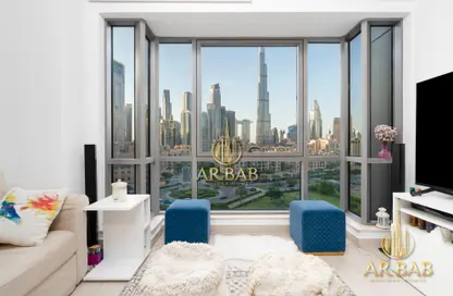 Living Room image for: Apartment - 2 Bedrooms - 1 Bathroom for rent in South Ridge 4 - South Ridge - Downtown Dubai - Dubai, Image 1