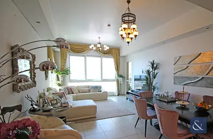 Living / Dining Room image for: Apartment - 3 Bedrooms - 4 Bathrooms for sale in Marina Residences 3 - Marina Residences - Palm Jumeirah - Dubai, Image 1