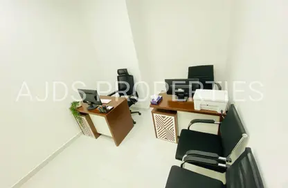 مكتب - استوديو - 1 حمام للايجار في ريد اڤينيو - منطقة القرهود - دبي