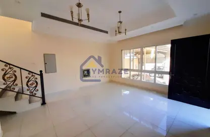 Villa - 4 Bedrooms - 5 Bathrooms for rent in Mirdif - Dubai