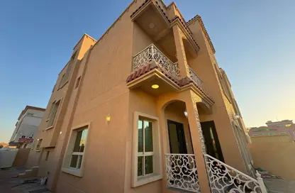 فيلا - 7 غرف نوم - 8 حمامات للايجار في 3 المويهات - المويهات - عجمان