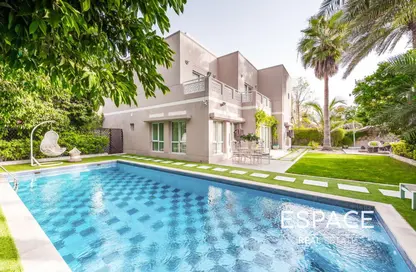Villa - 5 Bedrooms - 4 Bathrooms for sale in Meadows 8 - Meadows - Dubai