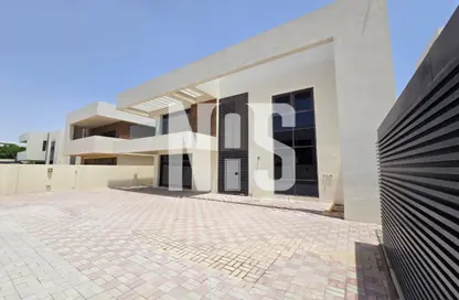 Villa - 5 Bedrooms - 5 Bathrooms for rent in West Yas - Yas Island - Abu Dhabi