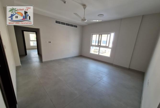 Apartment - 2 Bedrooms - 2 Bathrooms for rent in Fire Station Road - Muwaileh - Sharjah