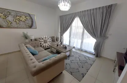 Apartment - 3 Bedrooms - 3 Bathrooms for sale in Hayat Boulevard-1A - Hayat Boulevard - Town Square - Dubai