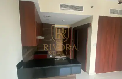 Apartment - Studio - 1 Bathroom for rent in Al Souk Al Kabeer - Bur Dubai - Dubai