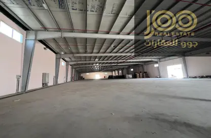Warehouse - Studio - 2 Bathrooms for rent in Umm Al Thuoob - Umm Al Quwain