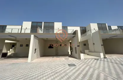 Outdoor Building image for: Townhouse - 4 Bedrooms - 4 Bathrooms for rent in The Fields - District 11 - Mohammed Bin Rashid City - Dubai, Image 1