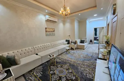 Villa - 4 Bedrooms - 6 Bathrooms for sale in Al Yasmeen 1 - Al Yasmeen - Ajman
